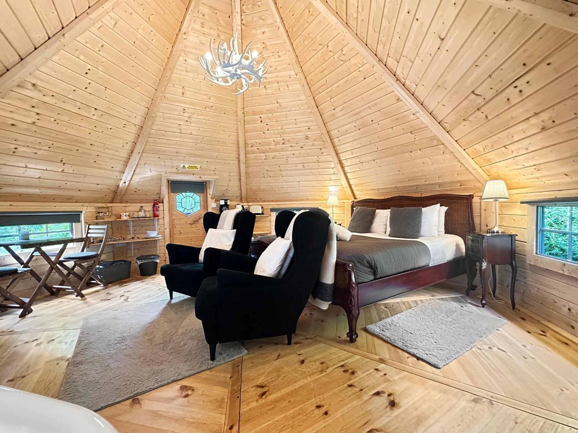 Aos Si Lodges バラチェリッシュ エクステリア 写真