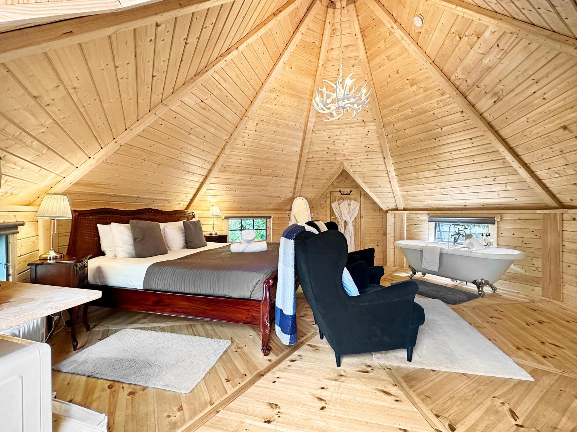 Aos Si Lodges バラチェリッシュ エクステリア 写真
